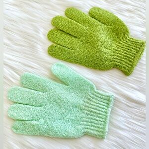 YVES ROCHER BATH MITTS